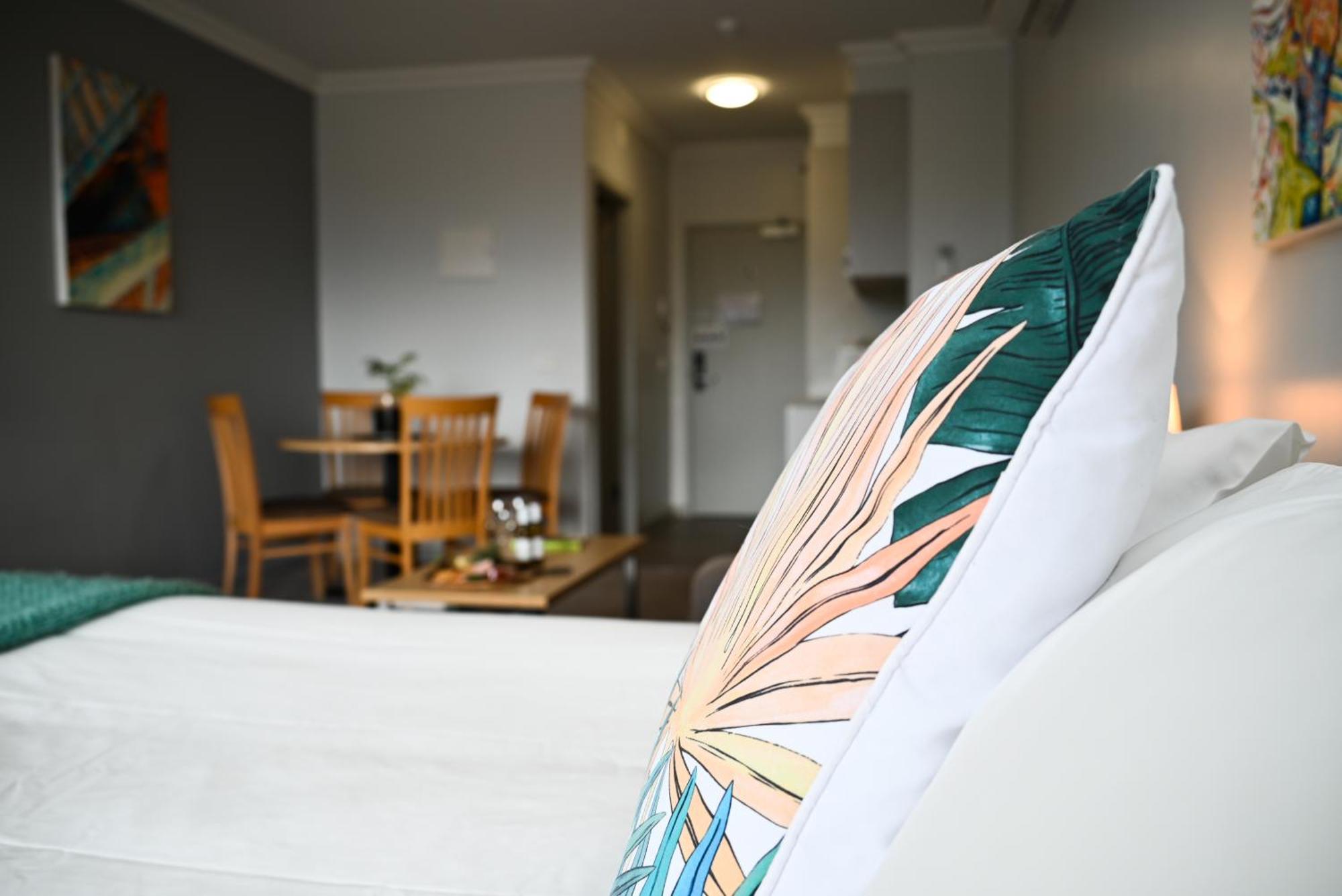 Mansfield Apartments Экстерьер фото